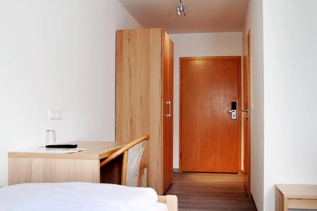 Hotel Pension Kaempfelbach Екстер'єр фото